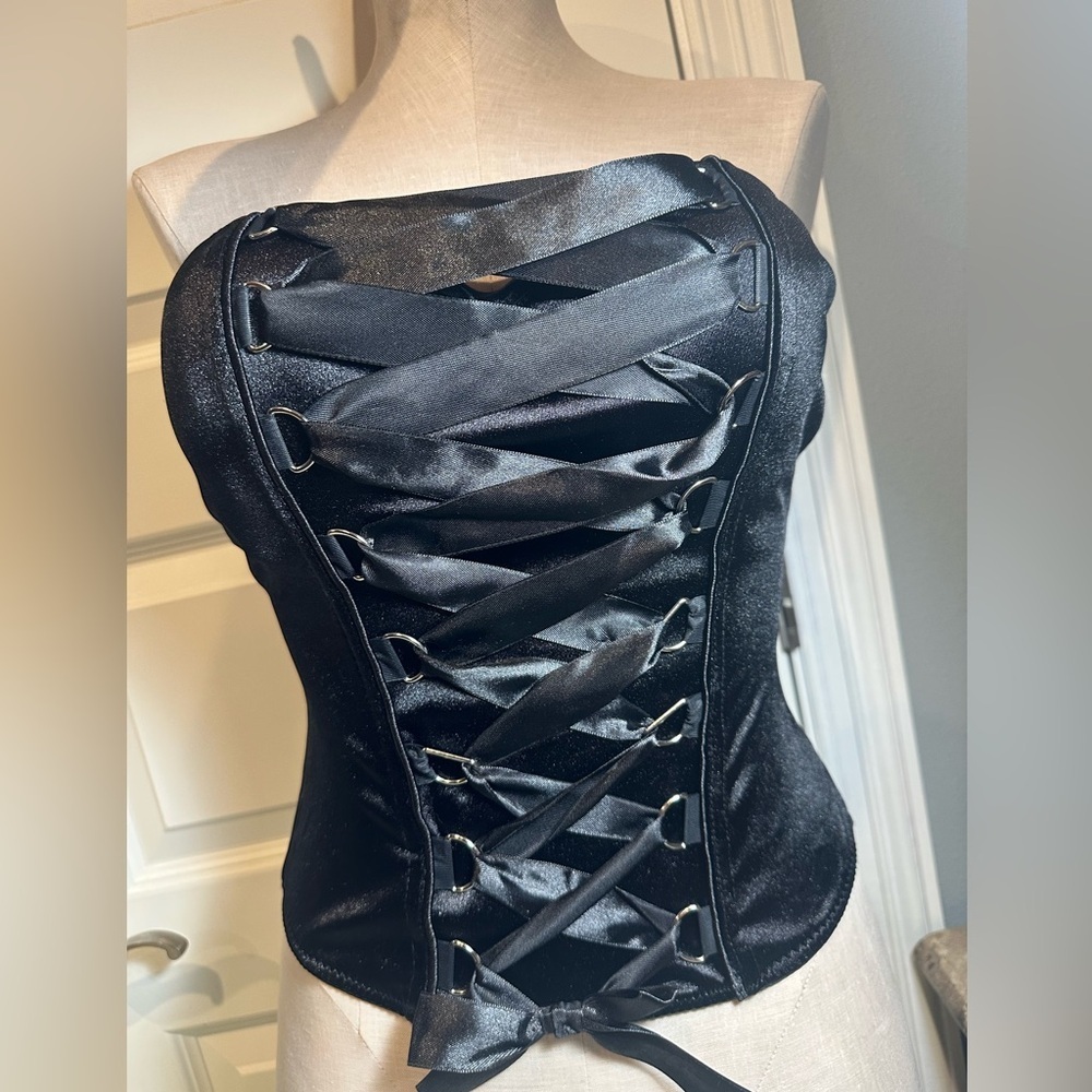 Black Satin Lace-Up Corset ▪️